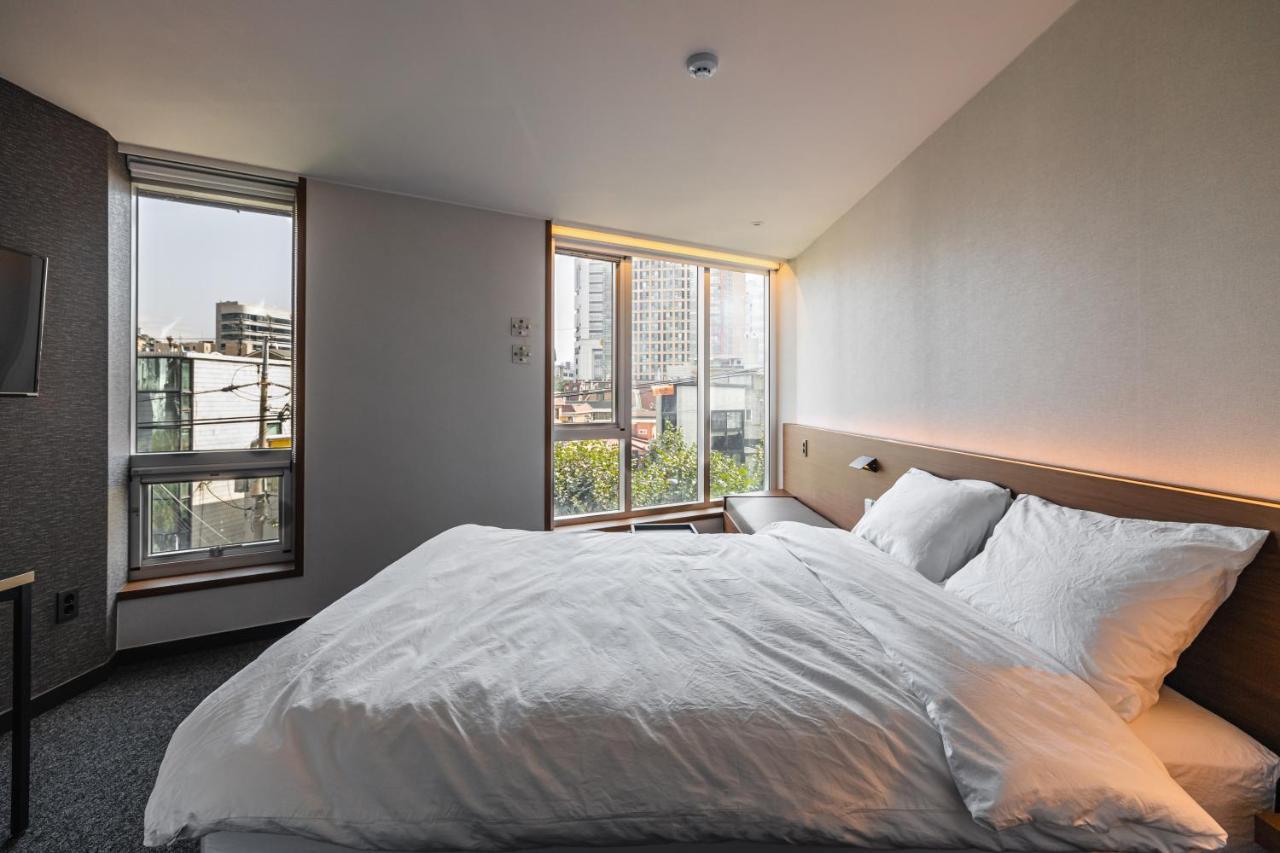 סיאול Pillowsopher Hongdae מראה חיצוני תמונה