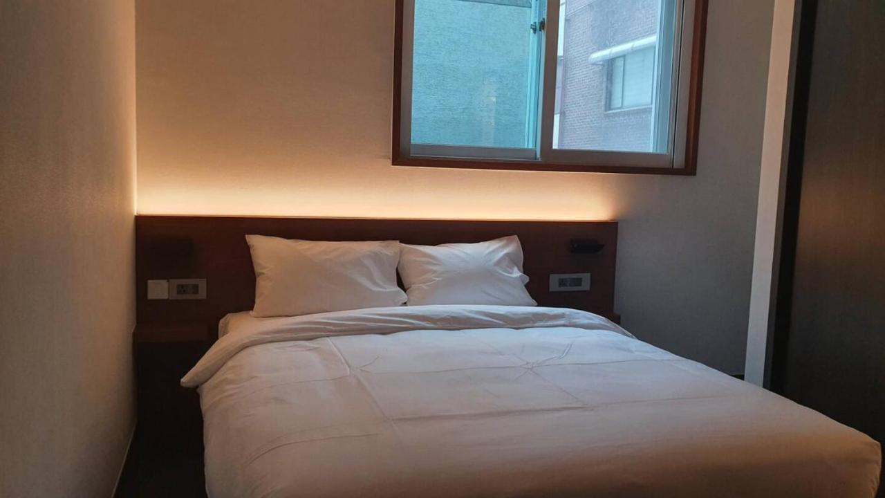 סיאול Pillowsopher Hongdae מראה חיצוני תמונה